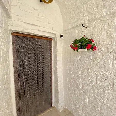 Trulli E Dimore Mamma Maj *