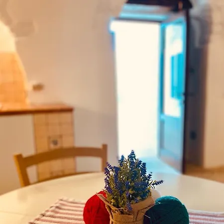 Trulli E Dimore Mamma Maj